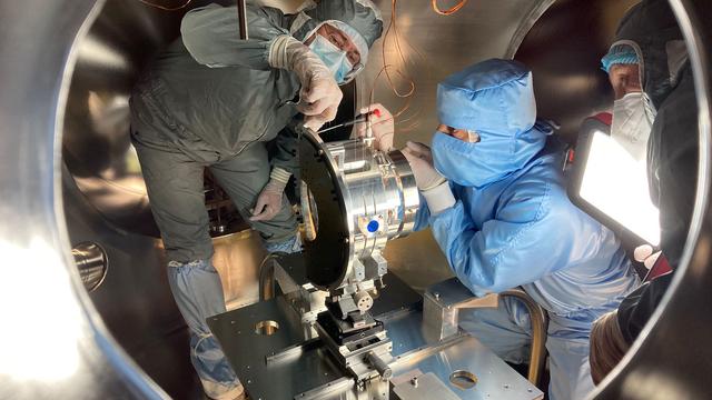 Instrumented Baffle installation at Virgo